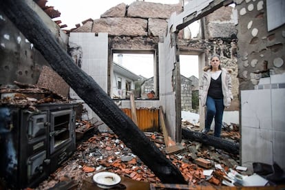 Patricia Soalleiro, en su vivienda de Moces, en Ourense.