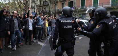 Despliegue policial en Barcelona durante el 1-O