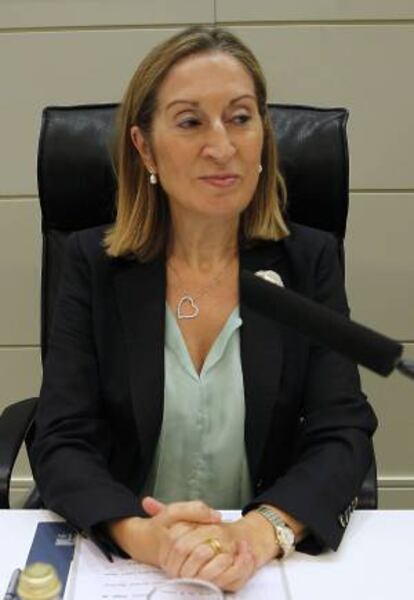 La ministra de Fomento, Ana Pastor, durante la inauguración de la jornada  "El motor del éxito" ayer en Madrid.