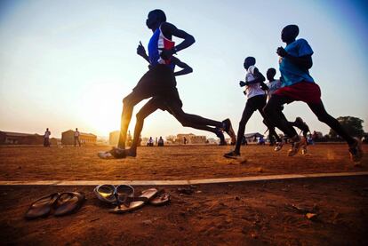 Entrenamiento de atletas seleccionados por la Federación Atlética de Sudán del Sur, en Juba.