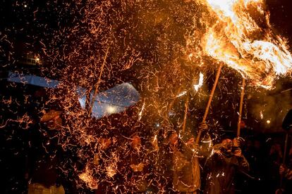 Los fachós se elaboraban previamente en los pajares propios, pero el abandono del cultivo influyó en la decadencia de la tradición.