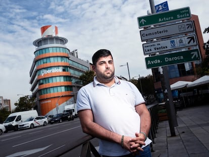 Luis Díaz, exjefe de logística de Ciudadanos, el miércoles ante la sede del partido en la calle de Alcalá de Madrid.