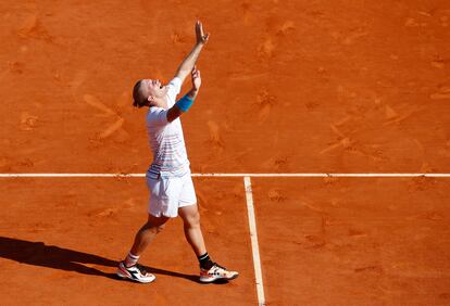 Davidovich celebra su triunfo contra Dimitrov, este sábado en Montecarlo.