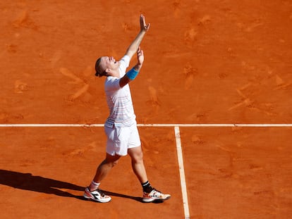 Davidovich celebra su triunfo contra Dimitrov, este sábado en Montecarlo.