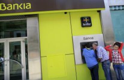 Fachada de una oficina de Bankia