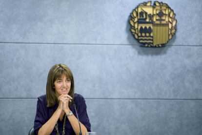 La portavoz del Gobierno, Idoia Mendia, durante la rueda de prensa de ayer tras la reunión semanal del Ejecutivo.