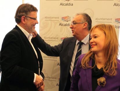 Ximo Puig, Agust&iacute;n Navarro y Leire Paj&iacute;n, en Benidorm. 