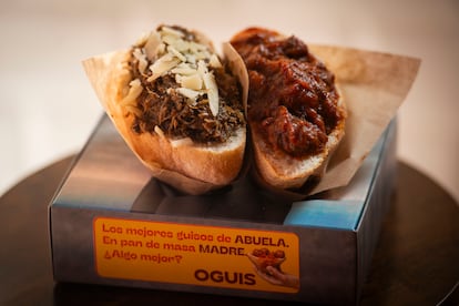 Bocadillos de pollo guisado en vino blanco, y de albóndigas con salsa de tomate, de Oguis.