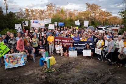 Vigil at Alligator Alcatraz
