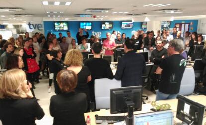 Asamblea en la sede de Informativos de TVE en Torrespaña.