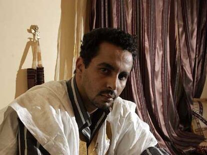 Mohamed uld Ahmed, alcalde de Inal, en casa de su madre en Nuadibú.