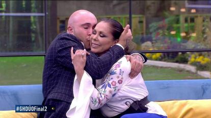 Isabel Pantoja visita a su hijo, Kiko Rivera, en la final de 'GH Dúo'.