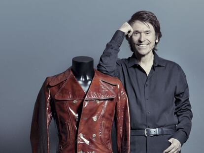 Raphael: «Vestir de negro me da todo el protagonismo»