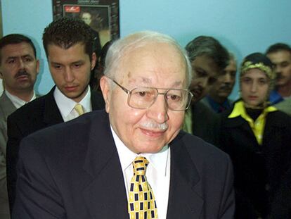 Necmettin Erbakan, en Ankara en 1999.