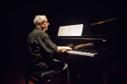 El pianista de la Filmoteca de Catalunya, Joan Pineda.