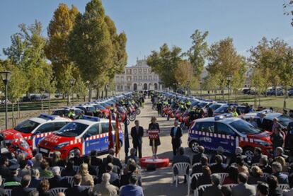 Esperanza Aguirre, durante la presentación de los nuevos coches patrulla de la Bescam en Aranjuez.