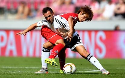 Paco Alcácer, en el partido contra el Colonia el 2 de agosto.