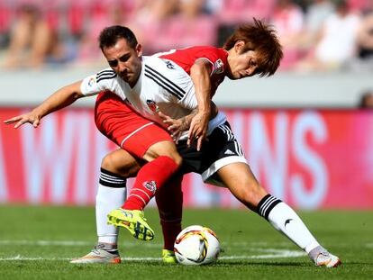 Paco Alc&aacute;cer, en el partido contra el Colonia el 2 de agosto.