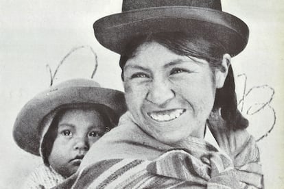 Una cholita en La Paz (1941). Foto de Elena Hosmann