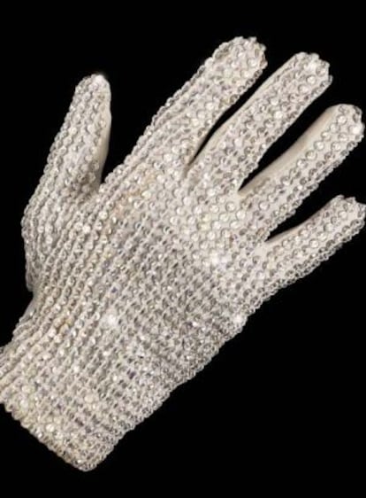 Uno de los guantes de Michael Jackson.