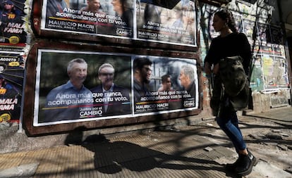 Propaganda de campaña de Mauricio Macri en una calle de Buenos Aires.