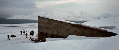 Vista exterior de la entrada al 'arca de las semillas' en el archipiélago noruego de Svalbard.
