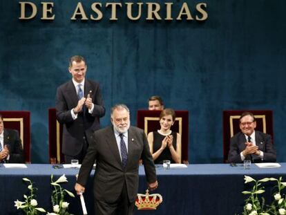 Felip VI lliura el Princesa d'Astúries a Francis Ford Coppola.