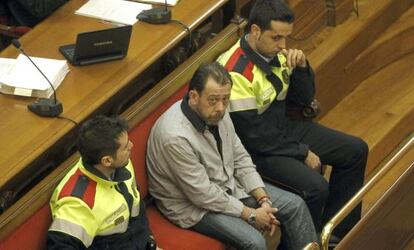 Francisco Jos&eacute; L. S. en la Audiencia de Barcelona, que le juzga por matar a sus padres.