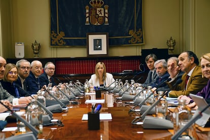 Los miembros del CGPJ, con su presidenta, Isabel Perelló en el centro, el miércoles durante su pleno extraordinario, en una imagen de la institución.