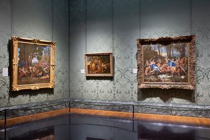 'El triunfo de Sileno' (izquierda) junto a 'El triunfo de Pan' (derecha), otra obra de Poussin, en la National Gallery.