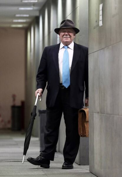 El veterano periodista Juan Antonio Blay, en el Congreso.