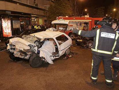 Estado del vehículo impactado por un conductor temerario, el pasado día 12 en una calle de Vigo, que provocó  la muerte de un matrimonio.