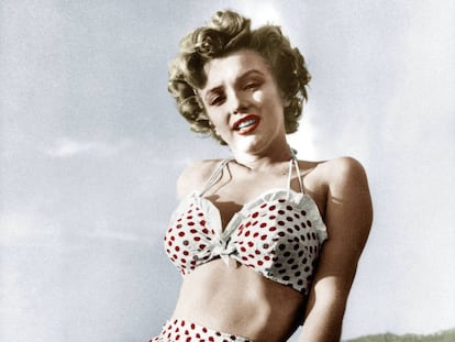 No início da carreira, Marilyn Monroe adotou a estética ‘pin-up’ de uma forma que poucas souberam fazer. Na imagem, a atriz em 1954.