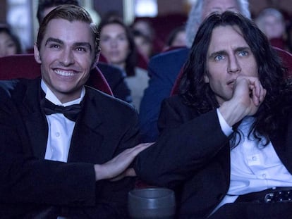 Dave (esquerda) e James Franco, em um fotograma de ‘The Disaster Artist’.