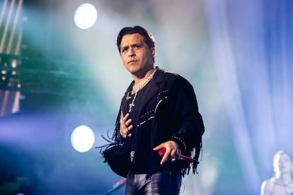 Christian Nodal durante un concierto en la Arena Monterrey