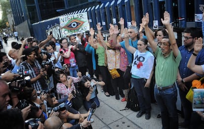 Periodistas y activistas se manifestaron en contra del  espionaje a través del software Pegasus por parte del gobierno federal