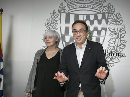 La alcaldesa de Badalona Dolors Sabater y el consejero de Territorio Josep Rull, este jueves.