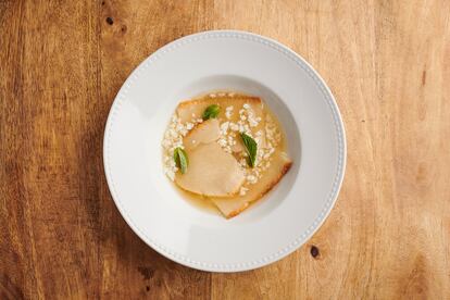 Sopa con pan y huevo, en una imagen proporcionada por La Cocina de Frente.