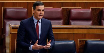  El presidente del Gobierno, Pedro Sánchez, durante su intervención en el pleno del Congreso que debate y vota este miércoles la quinta prórroga del estado de alarma.