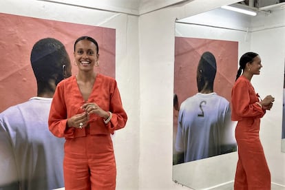 Eva Diallo, artista suizo-senegalesa que ha participado en el festival Back to the Roots con su exposición fotográfica BOLOL.