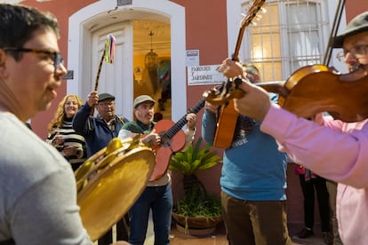 Ensayo de la panda de verdiales del Puerto de la Torre de Málaga.