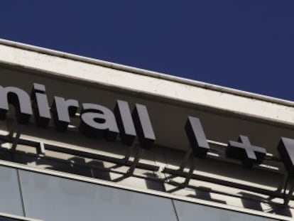 Almirall sube en Bolsa entre rumores de OPA