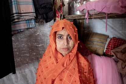 Julekha es rohinyá y vive en un campo de refugiados en el área de Balukhali, Cox's Bazar. Dio a luz a un bebé con trastornos mentales. "Estoy seriamente preocupado por él y su futuro, por cómo tratarlo y curarlo".