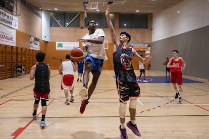 Entrenamiento del Sese Special, en el polideportivo de Virrei Amat.