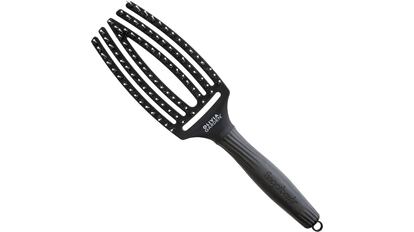 Este cepillo para el pelo desenreda el cuero cabelludo con facilidad y sin tirones.