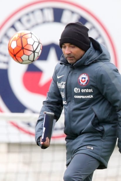 Sampaoli, durante un entrenamiento de Chile.