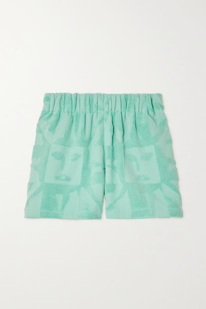 Los pantalones cortos tipo chándal más originales son estos que gracias a su combinación de diferentes texturas consiguen divertidos dibujos. Son de Lucy Folk y su precio es de 204,39€.