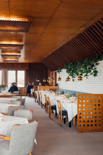 El nuevo interiorismo del restaurante Savoy es un proyecto de la interiorista Ilse Crawford.