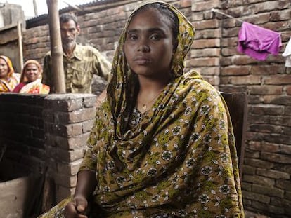 Ruzina Begum perdió un brazo y a su hermana en el derrumbe del Rana Plaza.