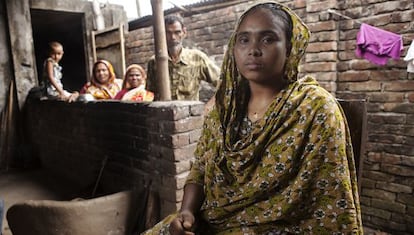 Ruzina Begum perdió un brazo y a su hermana en el derrumbe del Rana Plaza.